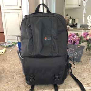 Brand new Lowepro Fastpack BP 250 (Black)